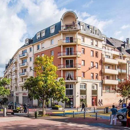 Chic Appart Avec Parking Au Centre-Ville Rouen Exterior photo