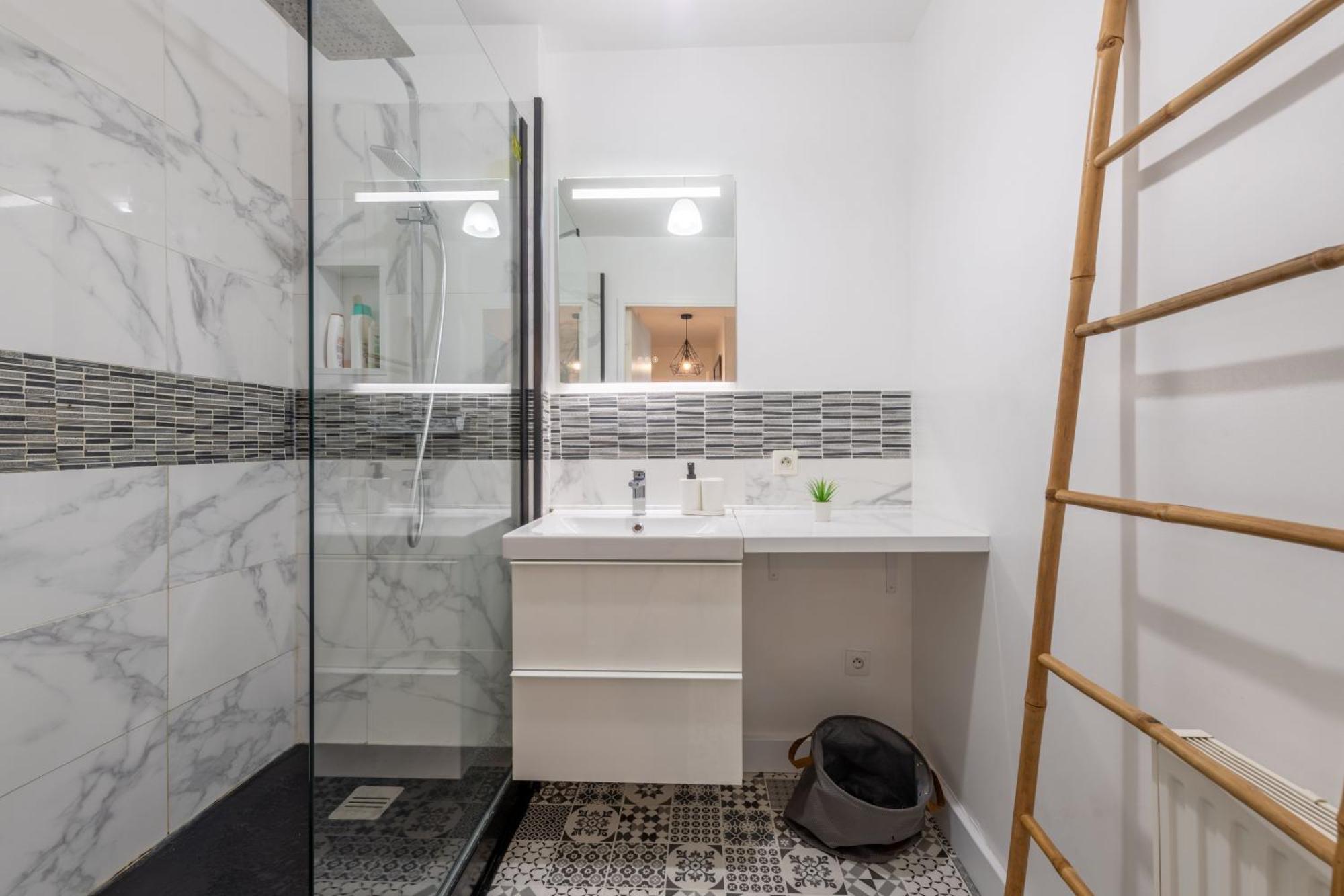 Chic Avec Parking Au Centre-ville Apartment